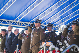 zdjęcie z uroczystości przekazania obowiązków dowódcy 1 Regionalnej Bazy Logistycznej w Wałczu tło na stronie głównej WLO